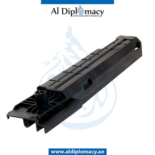 Right Side Radiator Bracket, BMW 1 Series F20 models by Original Bmw, Part Number 17117600537