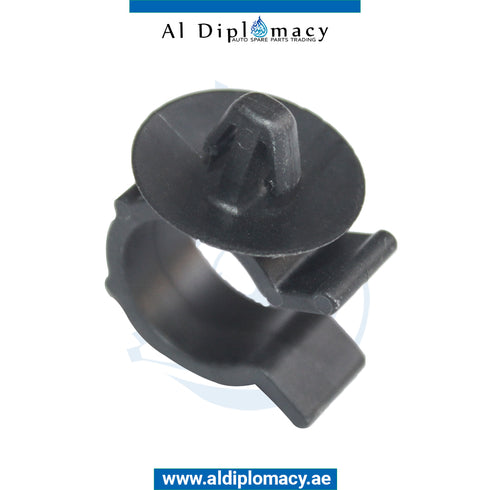 CLIP for BMW 5 SERIES 2009-2013 models, Part Number 17227607555