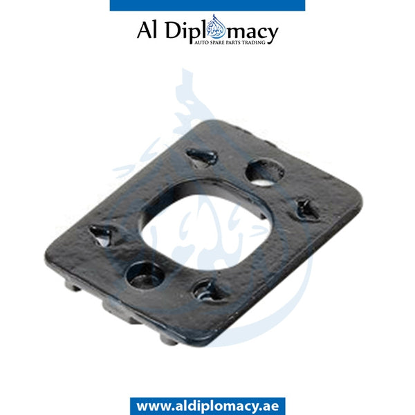 Front FENDER BRACKET for BMW 3 SERIES 2005-2011 models, Part Number 41317174887