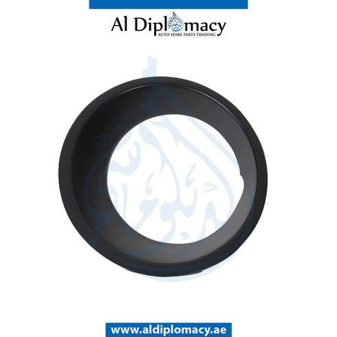 Right FOG LAMP COVER for BMW X5 SERIES 1999-2006 models, Part Number 51118267304