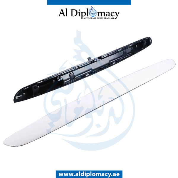 TRUNK LID GRIP for Mini Mini 2006-2010 models, Part Number 51132754240