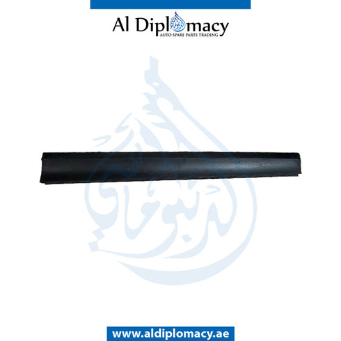 Front Right SIDE SKIRT MOLDING for BMW X3 SERIES 2010-2017 models, Part Number 51137205780