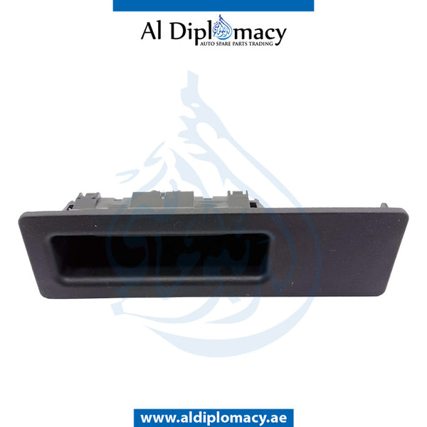 Trunk Lid Release Push Button, BMW 2 Series F22 models by Original Bmw, Part Number 51247463161 / 51247368752 / 51244866141 / 51247240829