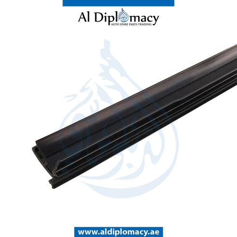 Front Right WINDSHIELD MOLDING for BMW 5 SERIES models