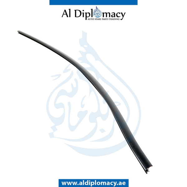 Front WINDSHIELD Cover, TOP for BMW 5 SERIES 2004-2010 models, Part Number 51317166841