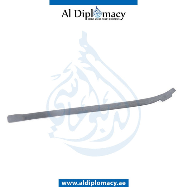 Front Right WINDSHIELD MOLDING for BMW 4 SERIES 2013-2017 models, Part Number 51317285928