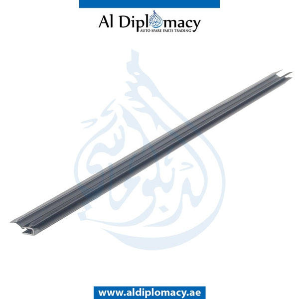 Front Right CHANNEL Sealing, Inside, DOOR for BMW 3 SERIES 2005-2011 models, Part Number 51337060234