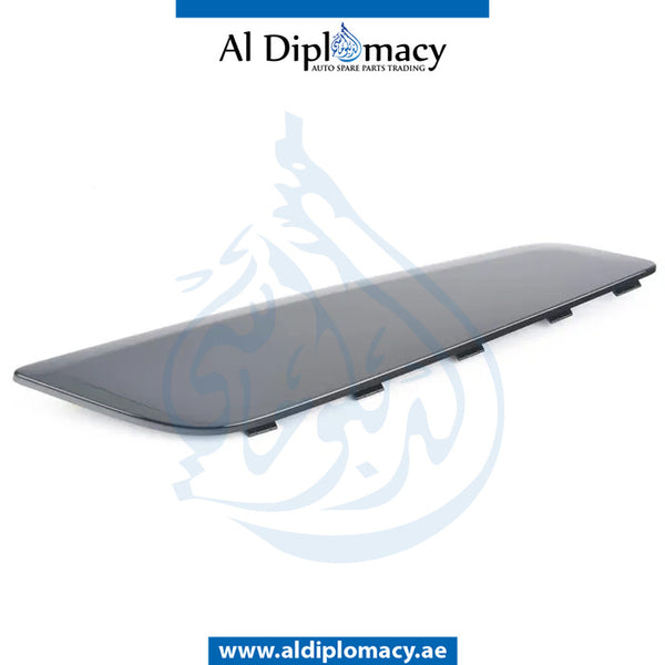 Front Right FENDER SIDE VENT for BMW 5 SERIES 2016-2020 models, Part Number 51747439014