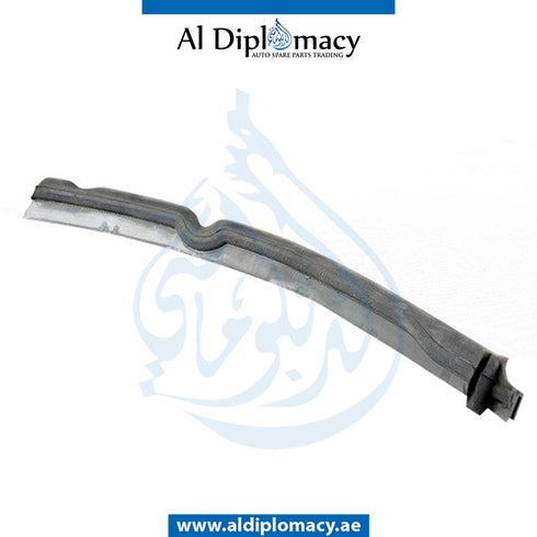 Right ENGINE HOOD SEALING STRIP for BMW 5 SERIES models, Part Number 51767138584