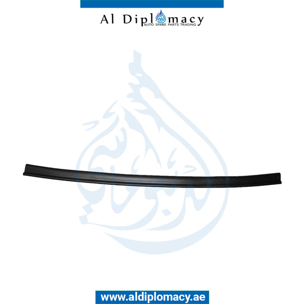 Front ENGINE HOOD SEAL for BMW 1 SERIES 2019-2023 models, Part Number 51767450915