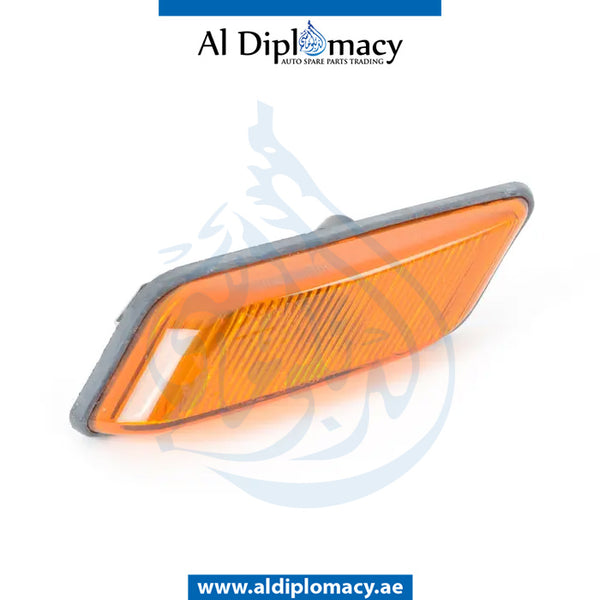 Right TURN SIGNAL LAMP for BMW 3 SERIES 1990-2000 models, Part Number 63138389536