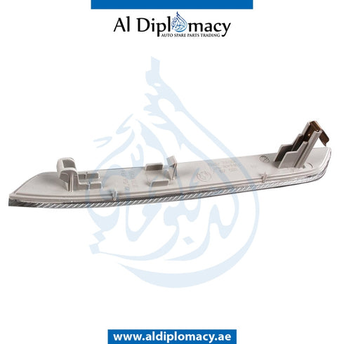 Front Right REFLECTOR for BMW X5 SERIES 2006-2013 models, Part Number 63147187088