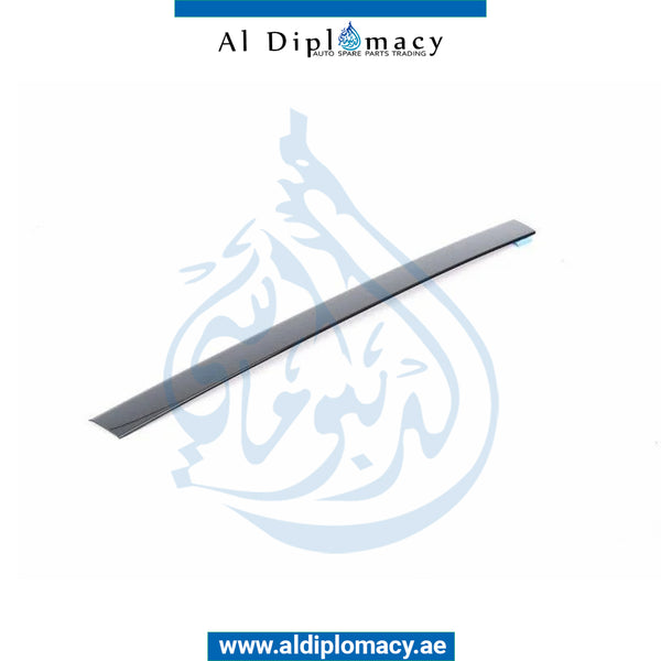 Left Cover, COLUMN B for BMW 3 SERIES 2005-2013 models, Part Number 51377119193