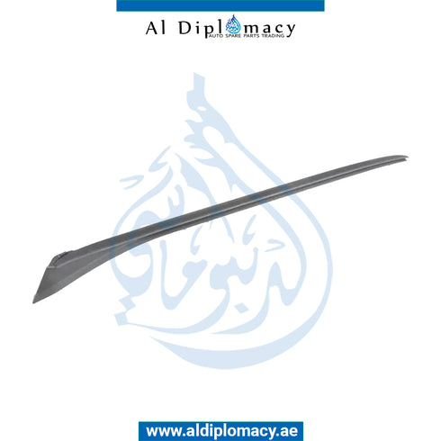 Front Right WINDSHIELD MOLDING for BMW X2 SERIES 2017-2023 models, Part Number 51317429616