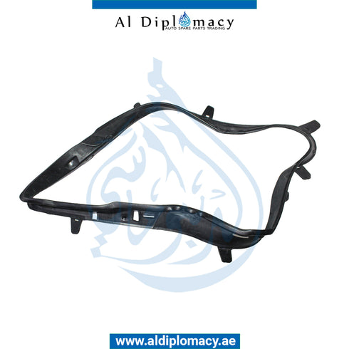 Left HEADLIGHT SEALING FRAME for Mercedes-Benz M Class W164 (2006-2011) models, Part Number A1648260791 64