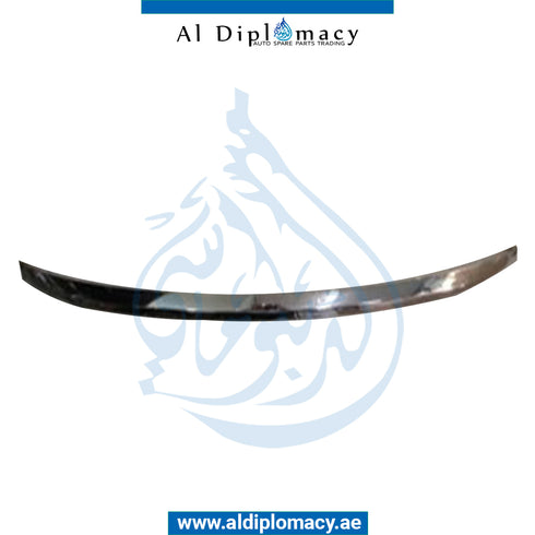 TRUNK LID Molding, CENTER for Mercedes-Benz C Class W205 (2015-2021) models, Part Number A2057430300