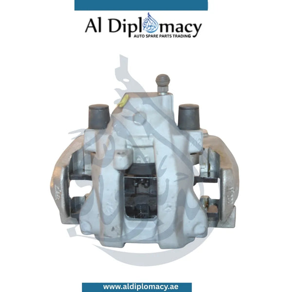 RIGHT SIDE Mercedes-Benz CLS Class W218 Steering Knuckle 4Matic Front A2183320801