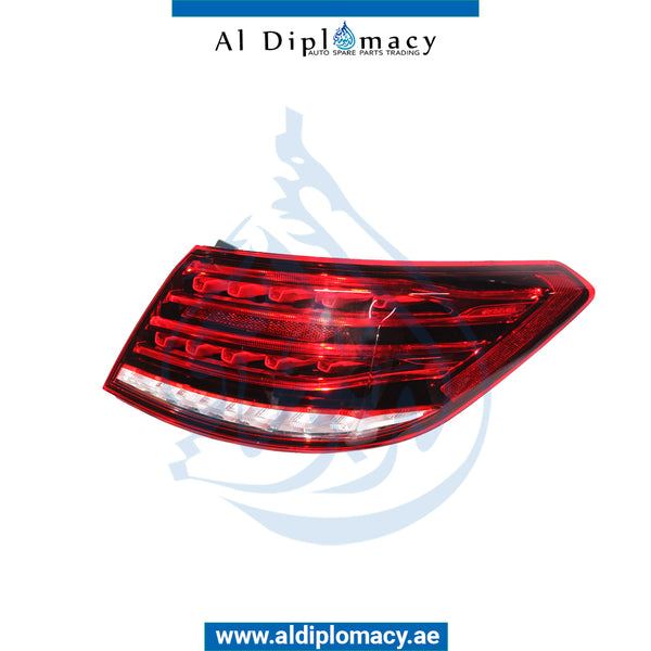 Right STOPLIGHT for Mercedes-Benz E-Class Coupe W207 (2009-2017) models, Part Number A2079063400 64