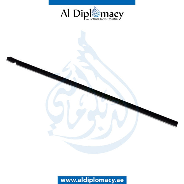 Right Inner WINDOW SEAL for Mercedes-Benz models, Part Number A1077252865