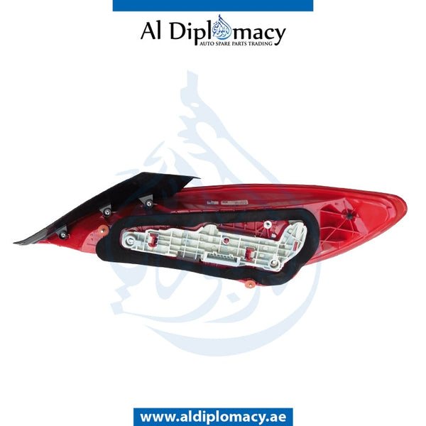 Left STOPLIGHT for Mercedes-Benz CLA Class W117 (2013-2022) models, Part Number A1179060101