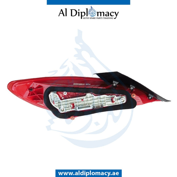 Right STOPLIGHT for Mercedes-Benz CLA Class W117 (2013-2022) models, Part Number A1179060201