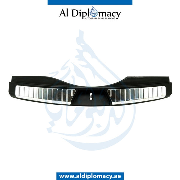 LUGGAGE COMPARTMENT LOADING EDGE MOLDING for Mercedes-Benz M Class W164 (2006-2011) models, Part Number A1646901087