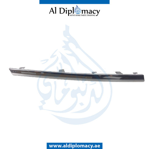 Right SHOW GRILLE Molding, CENTER for Mercedes-Benz M Class W164 (2006-2011) models, Part Number A1648882285