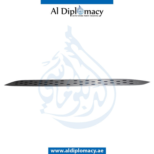 Left SIDE STEP INSERT for Mercedes-Benz GL Class X166 (2013-2019) models, Part Number A1666900575