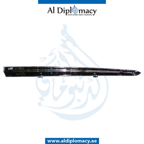 Right SHOW GRILLE MOLDING for Mercedes-Benz SLS Class C197 (2010-2015) models, Part Number A1978880285