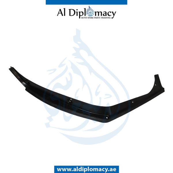 Right Upper TRUNK COVER for Mercedes-Benz C Class W204 (2007-2015) models, Part Number A2046931633