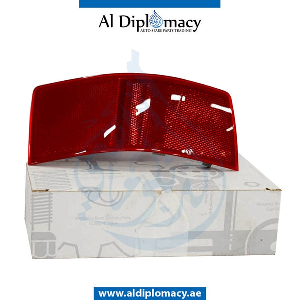 Left Side REFLECTOR, FRONT, Mercedes-Benz C Class W204 models by Original Mercedes, Part Number A2048200174