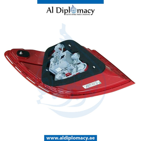 Right STOPLIGHT for Mercedes-Benz C Class W204 (2007-2015) models, Part Number A2048203064