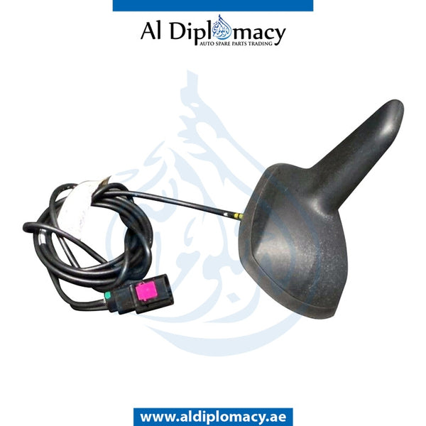 Rear Antenna, ON CENTER OF ROOF for Mercedes-Benz GLK Class X204 (2010-2015) models, Part Number A2048206975