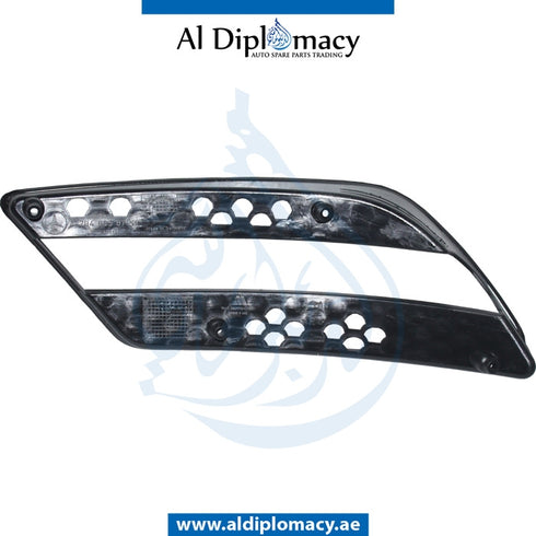 Front Right Lower BUMPER FOG LAMP GRILLE for Mercedes-Benz C Class W204 (2007-2015) models