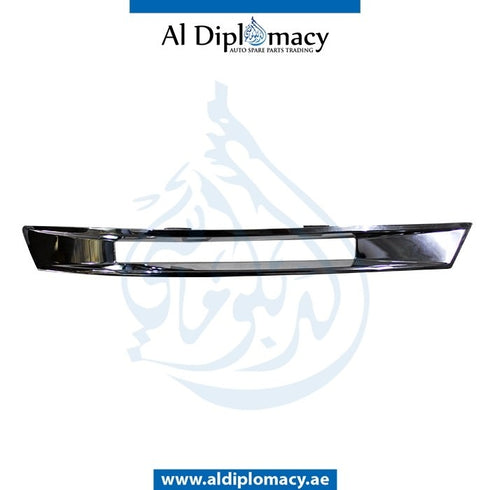 Front Right Lower BUMPER FOG LAMP GRILLE MOLDING for Mercedes-Benz C Class W204 (2007-2015) models, Part Number A2048853274