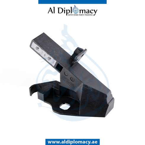 Right HEADLIGHT BRACKET for Mercedes-Benz C Class W205 (2015-2021) models