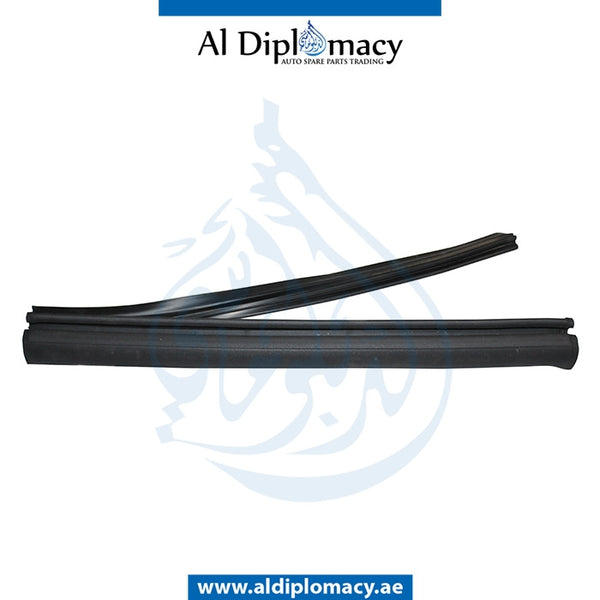 Left SOFT TOP SEAL for Mercedes-Benz E-Class Coupe W207 (2009-2017) models, Part Number A2077700598