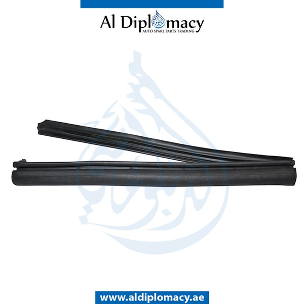 Right SOFT TOP SEAL for Mercedes-Benz E-Class Coupe W207 (2009-2017) models, Part Number A2077700698