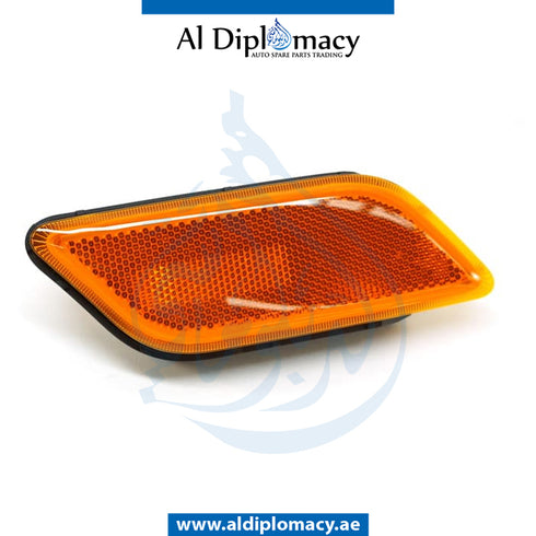 Right TURN SIGNAL LAMP for Mercedes-Benz E-Class Coupe W207 (2009-2017) models, Part Number A2078200421