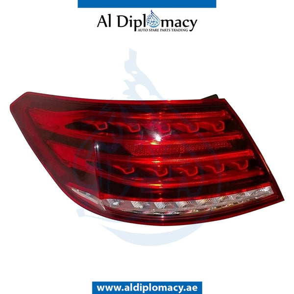 Right STOPLIGHT for Mercedes-Benz E-Class Coupe W207 (2009-2017) models, Part Number A2079063400