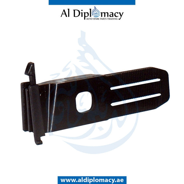 Right SHOW GRILLE SHELL BRACKET for Mercedes-Benz E Class W212 (2009-2016) models, Part Number A2128855514