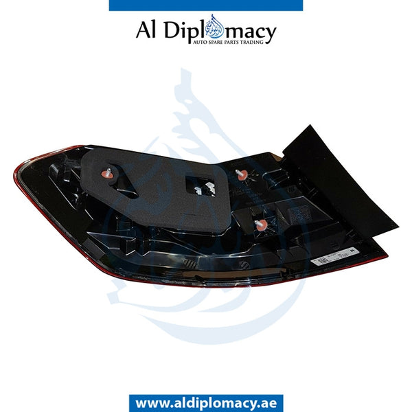 Right STOPLIGHT for Mercedes-Benz E Class W212 (2009-2016) models, Part Number A2129060803