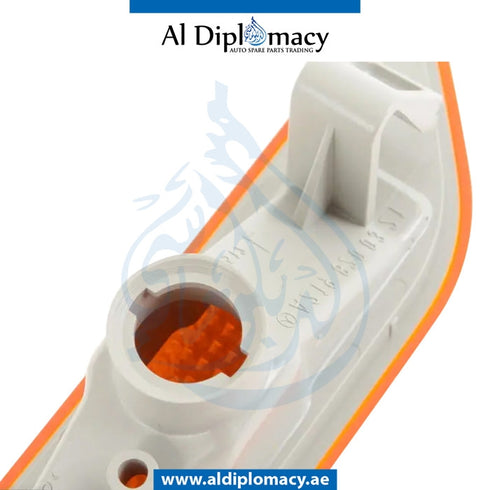 Front Right BUMPER TURN SIGNAL LAMP for Mercedes-Benz CLS Class W219 (2004-2010) models