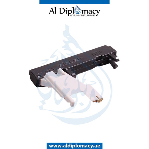 Front Right DOOR PANEL LAMP for Mercedes-Benz S Class W220 (1999-2005) models, Part Number A2208200421