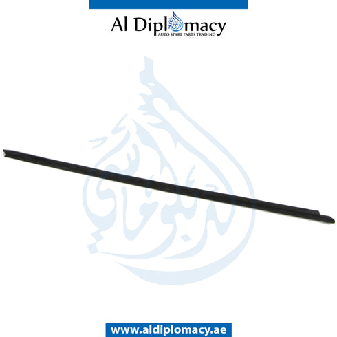 Front Right Lower DOOR MOLDING STRIP for Mercedes-Benz S Class W221 (2006-2013) models, Part Number A2216900262