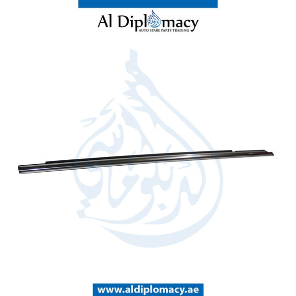 Front Right DOOR MOLDING for Mercedes-Benz S Class W221 (2006-2013) models, Part Number A2216900280