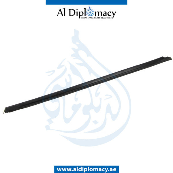 Rear Right Lower DOOR MOLDING STRIP for Mercedes-Benz S Class W221 (2006-2013) models, Part Number A2216901662