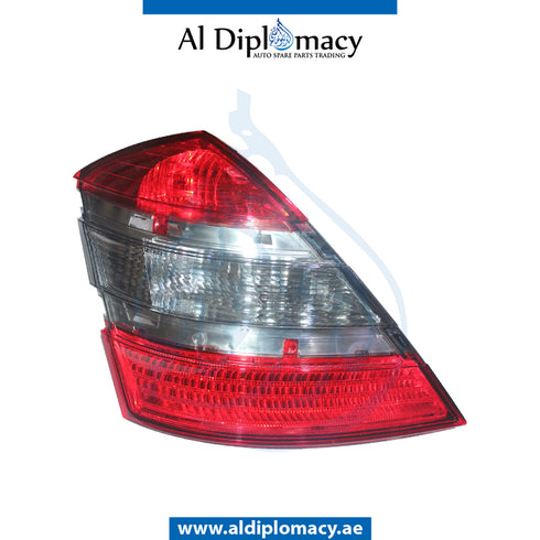 Left STOPLIGHT LENS for Mercedes-Benz S Class W221 (2006-2013) models, Part Number A2218200166