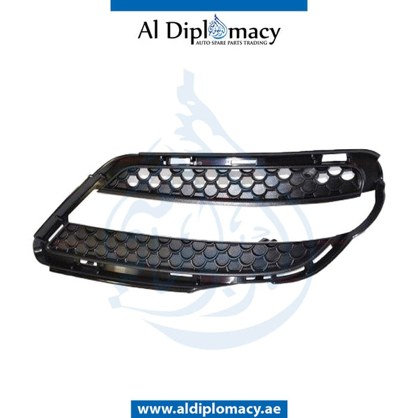 Right Side FRONT BUMPER LOWER FOG LAMP GRILLE, Mercedes-Benz S Class W221 models by Original Mercedes, Part Number A2218851653
