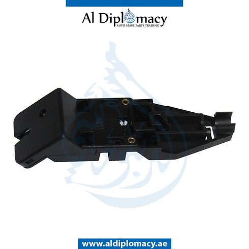 GLOVE BOX CATCH for Mercedes-Benz SL Class W230 (2002-2011) models, Part Number A2306800384